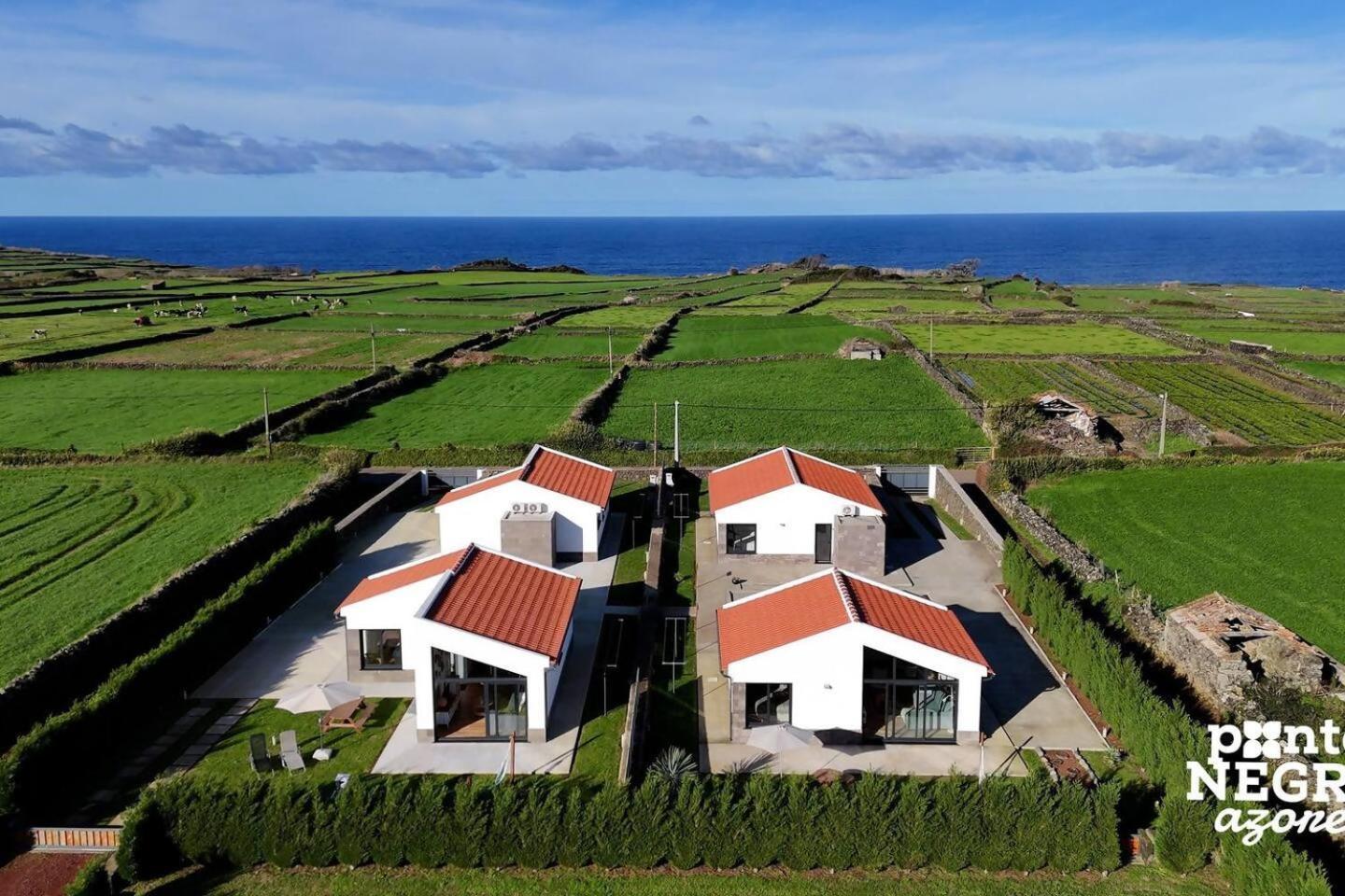 Beer House By Pontanegraazores Altares Exterior photo