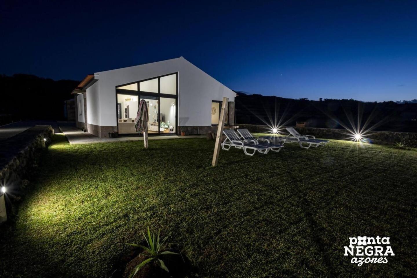 Beer House By Pontanegraazores Altares Exterior photo