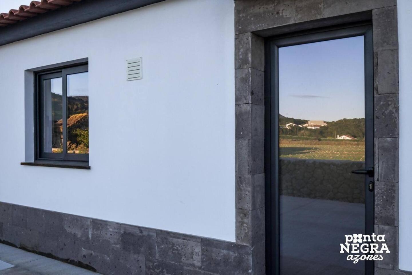 Beer House By Pontanegraazores Altares Exterior photo